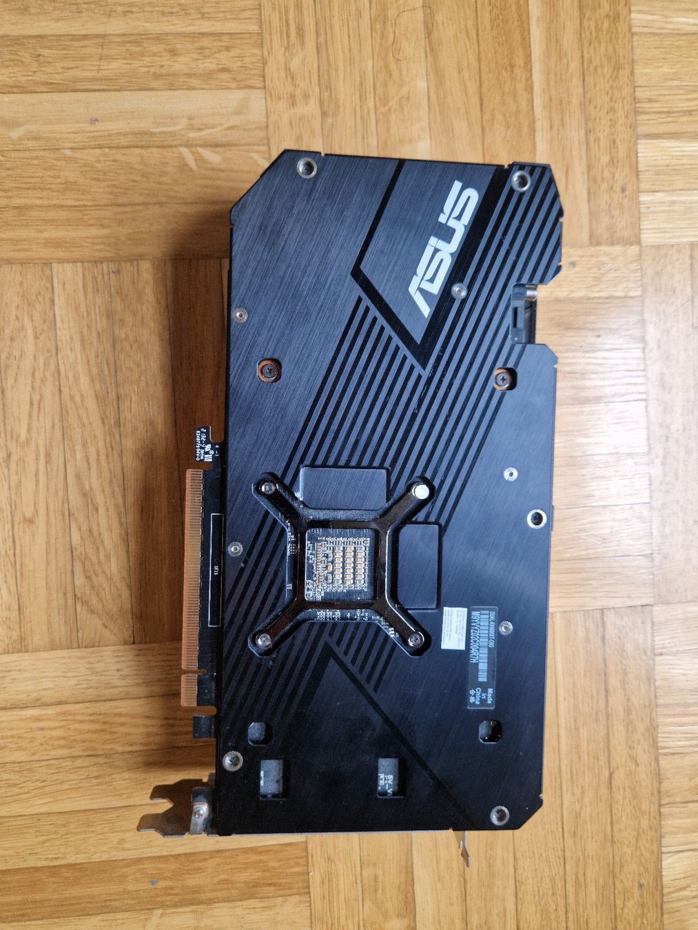 Asus Schede grafiche: rx6600xt asus 8gb  – Nuovo (secondo la descrizione) da Le Grand-Saconnex venduto da ank_pw7b 4