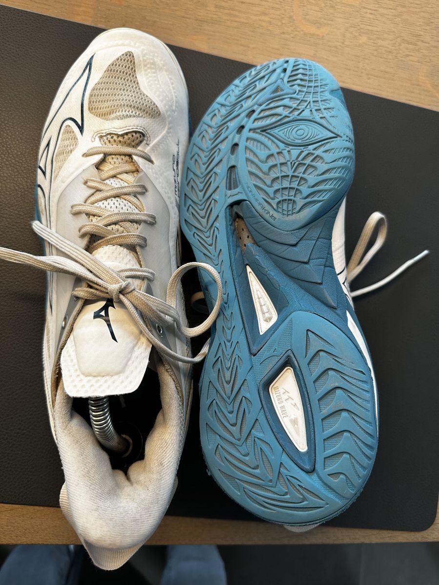 Mizuno Scarpe da uomo: Mizuno Hallenschuh Gr. 43 – Usato da Jona venduto da Stijo6 3