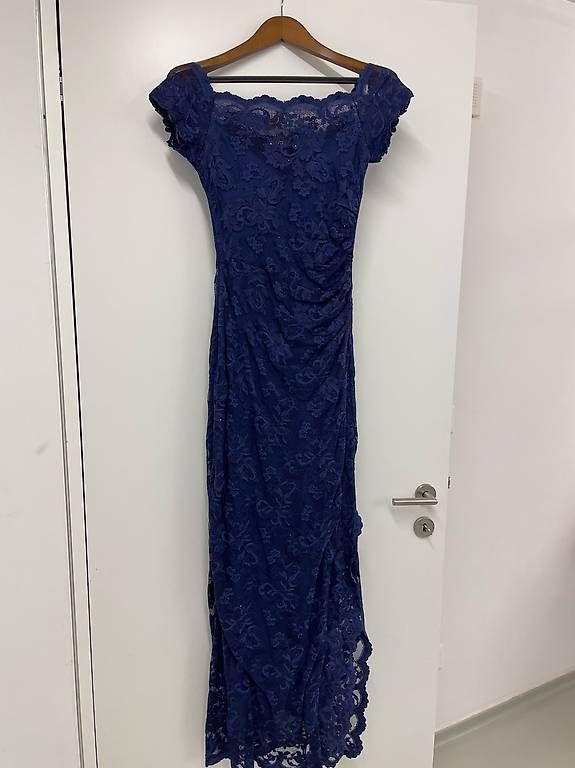 Vestiti: Abendkleid, mit seitlichem Schlitz – Usato da Abtwil SG venduto da N.September