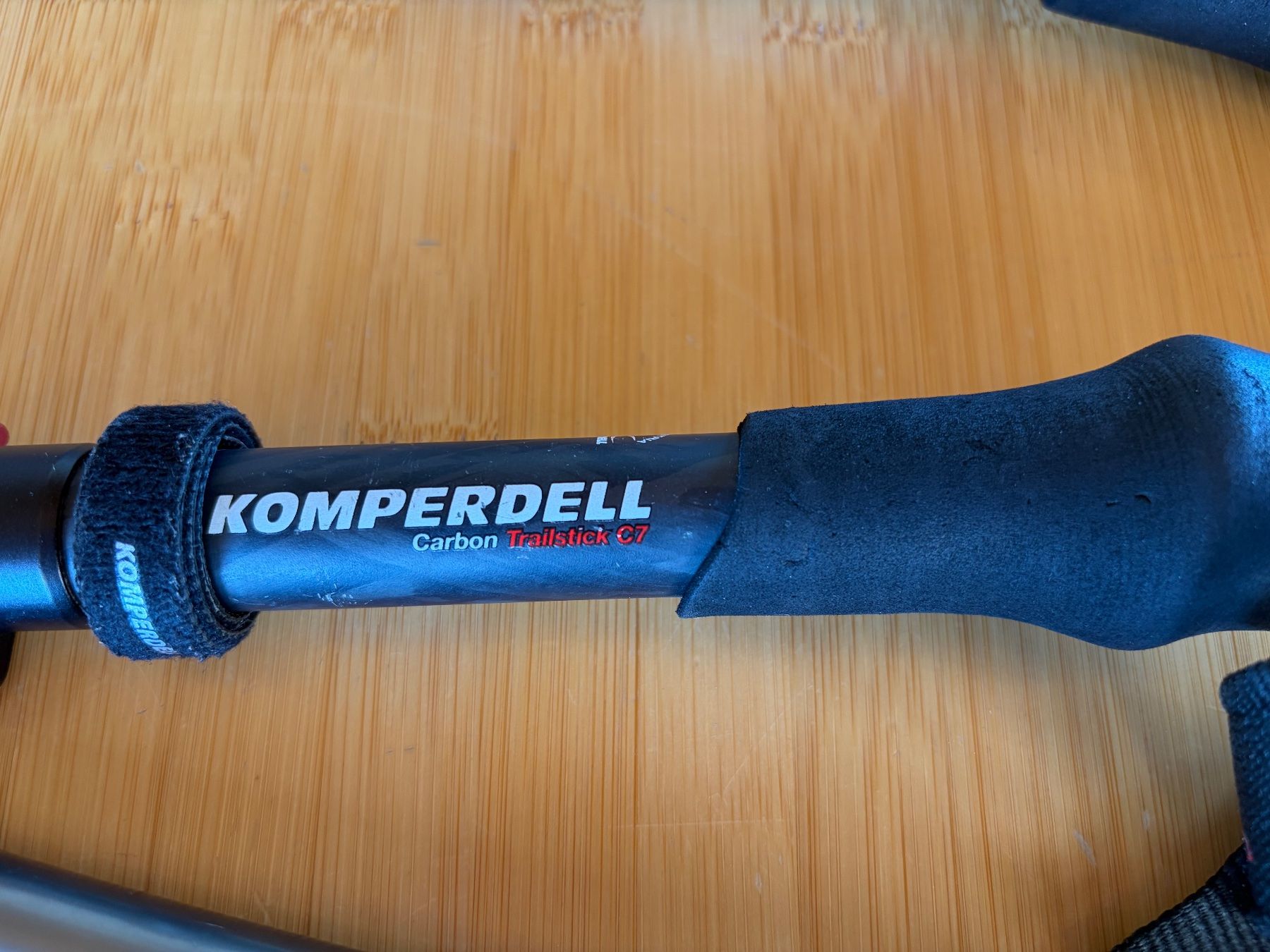 Komperdell Wanderstöcke: Wanderstöcke Komperdell Carbon – Gebraucht aus Küsnacht ZH von Hell11 1