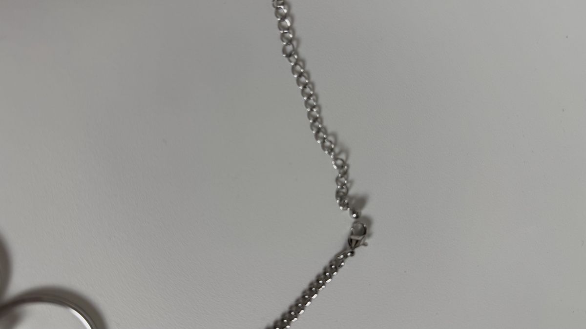 Ketten: Silver metal chain necklace with five interlocking rings – Gebraucht aus Knonau von Grapesvintage 4