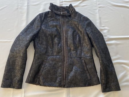 Gefütterte Winterjacke, Marc Cain,Ledereffekt leicht glänzen