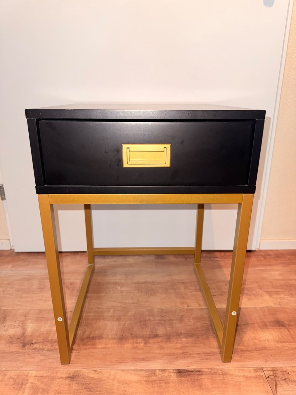 Comodini: Nachttisch schwarz gold – Usato da Pfungen venduto da Panino7