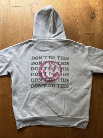 Subdued Hoodie grau mit Aufdruck Grösse M guter Zustand