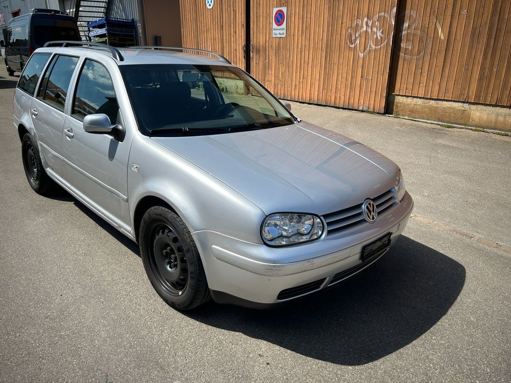 VW Golf Variant Grau Automat