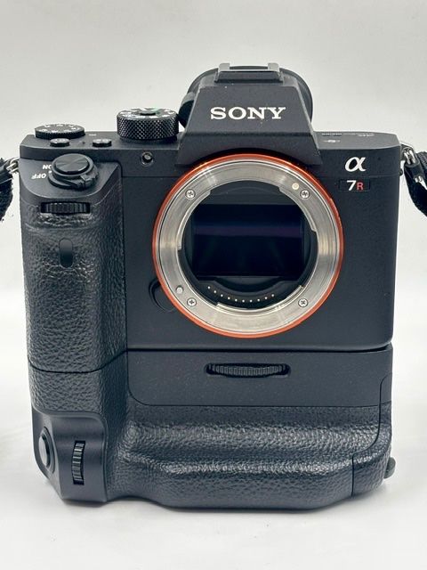 Sony Fotocamera: Sony ILCE-7RM2 / A7RII - 42 MP – Usato da Seewis Dorf venduto da Plebejus 1
