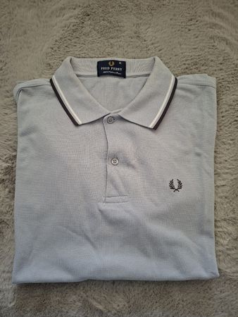 Polo Fred Perry bleu ciel, taille XL - État impeccable!