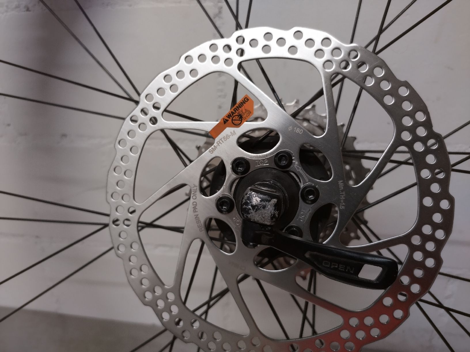 Pneumatici & Ruote complete: 26 Zoll Rad mit schnellspanner  – Usato da Hombrechtikon venduto da findik 3