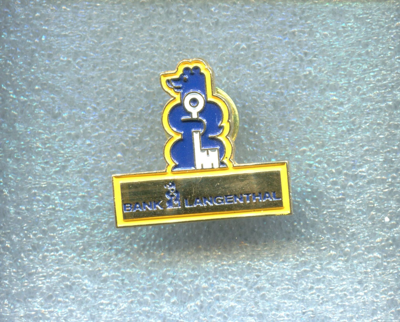 Placchette & Badge: BANK LANGENTHAL – Usato da Winterthur venduto da Sammleroase