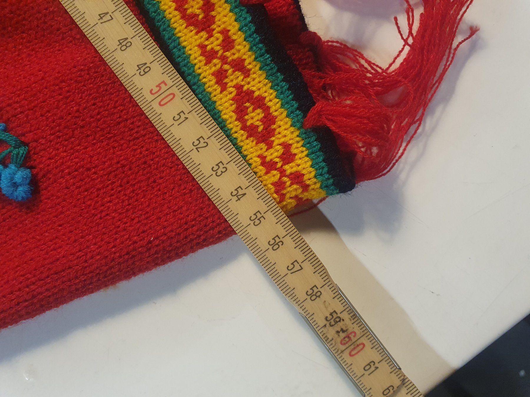Maglioni & Felpe: Kinderponcho rot mit Natursujets – Usato da Zürich venduto da loosebone 6