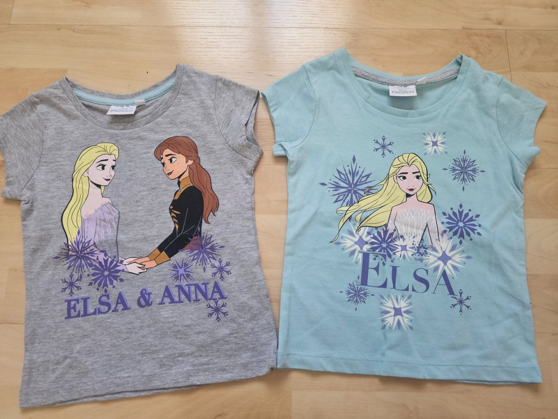Disney Blusen, T-Shirts & Tops: 2x Frozen T-Shirts – Neu (gemäss Beschreibung) aus Balterswil von Dikdik1992