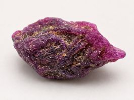 Roh Rubin – 13.4ct – Karnataka, Indien
