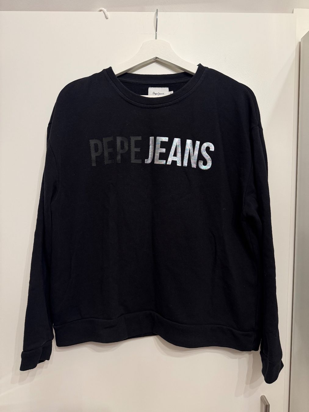 Pepe Jeans Maglioni & Felpe: Pepe Jeans Schwarzer Pullover, Grösse XS-M – Usato da Illnau venduto da Bigmama14