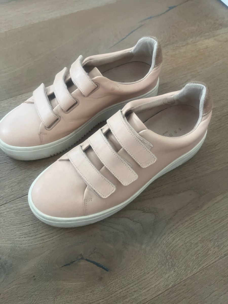 Sandro Scarpe da donna: Sandro Sneakers Gr. 40 – Usato da Emmen venduto da cocowalk