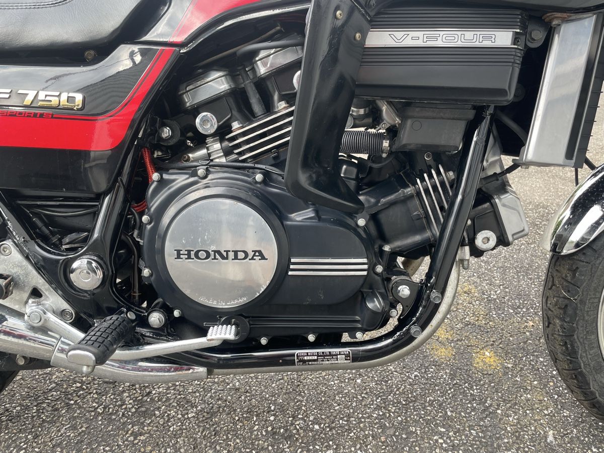 Honda Route: VF 750 Sports RC07 – Défectueux à Oftringen par GWC_1 7