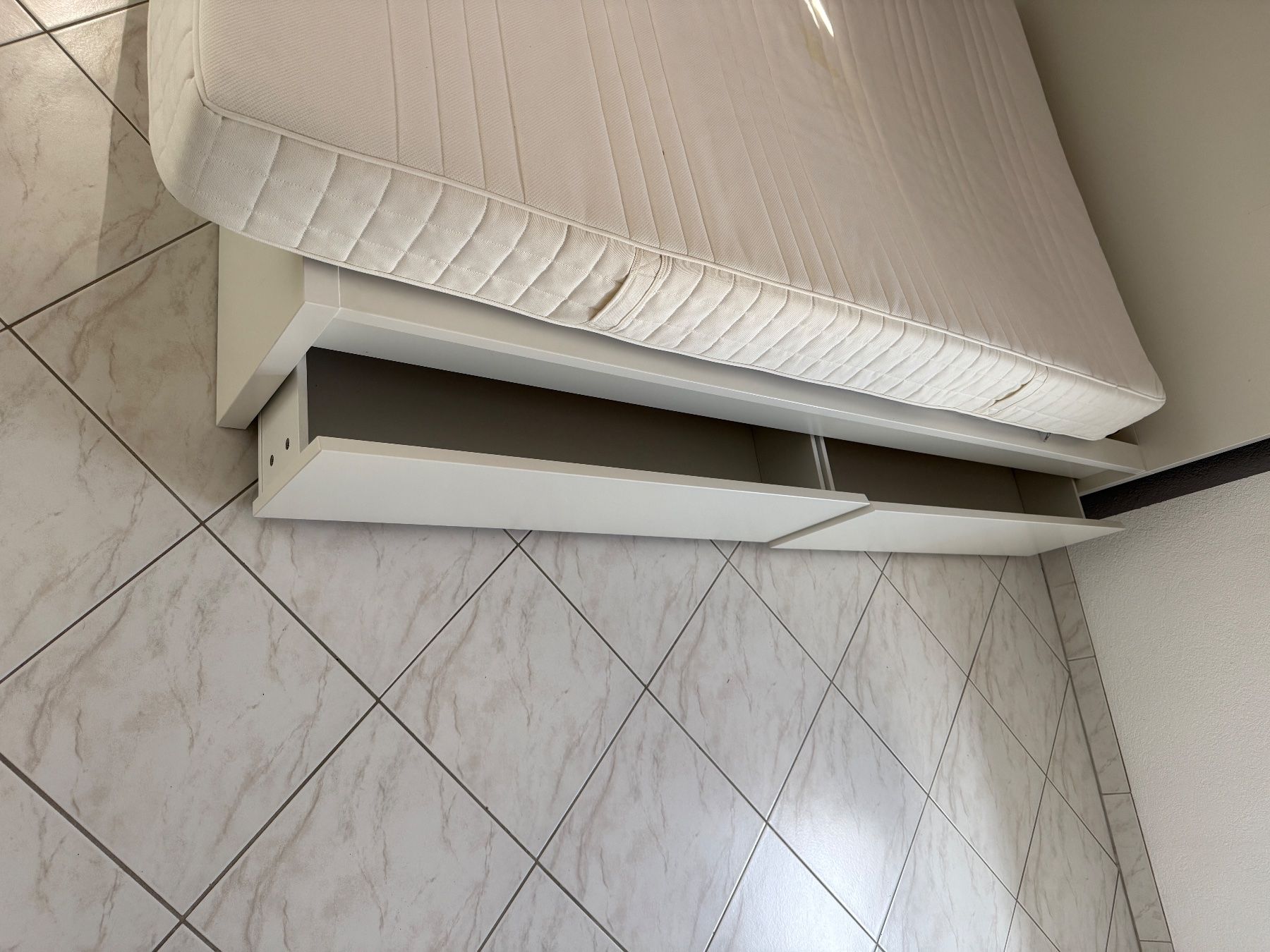 Ikea Lits: Ikea Bett Malm – D'occasion à St. Gallenkappel par Donmarcelo 1