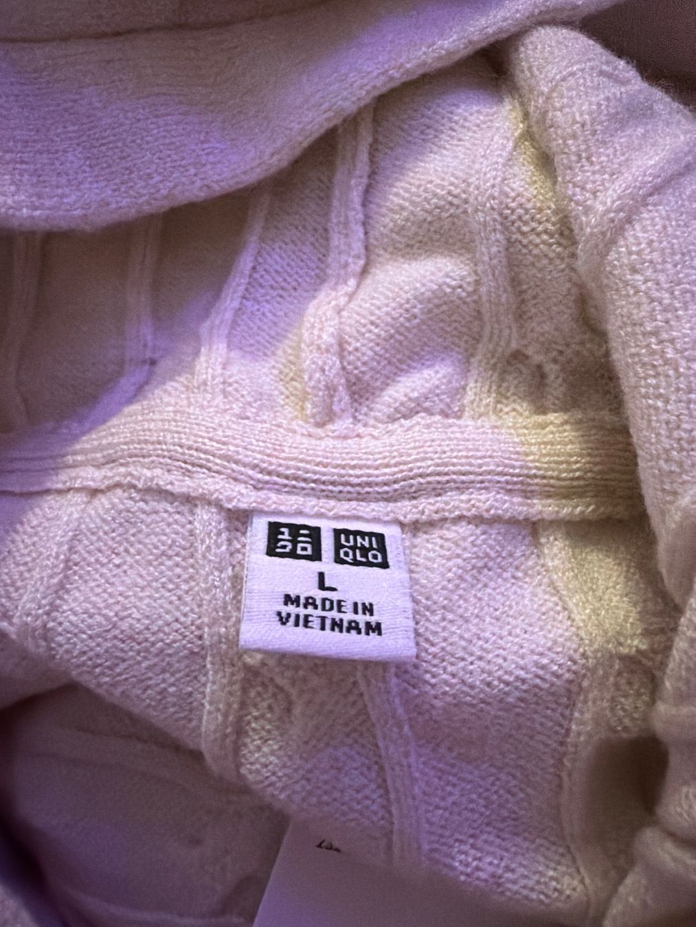 Uniqlo Maglioni & Felpe: Pullover von Uniqlo – Usato da Regensdorf venduto da sel_y7fd 1