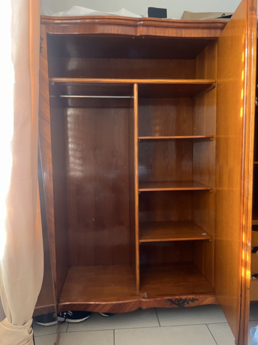 Armadi: Magnifique armoire ancienne – Usato da Prilly venduto da CHAGALL15 1