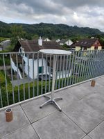 Ein schöner Bistrotisch für Balkon/Terrasse