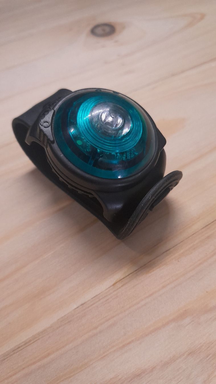 Lampes: lampe éclairage chien Orbitloc – D'occasion à Poliez-Pittet par wilmout3 3