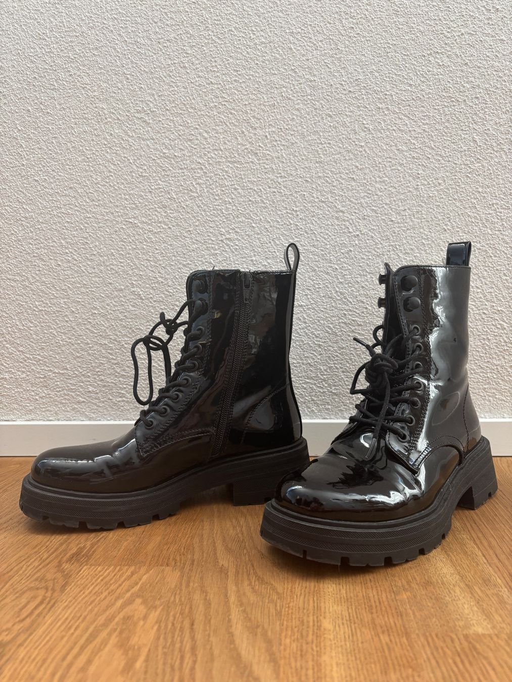 C&A Chaussures filles: Black boots size 37 – D'occasion à Küssnacht am Rigi par s_vndn 1