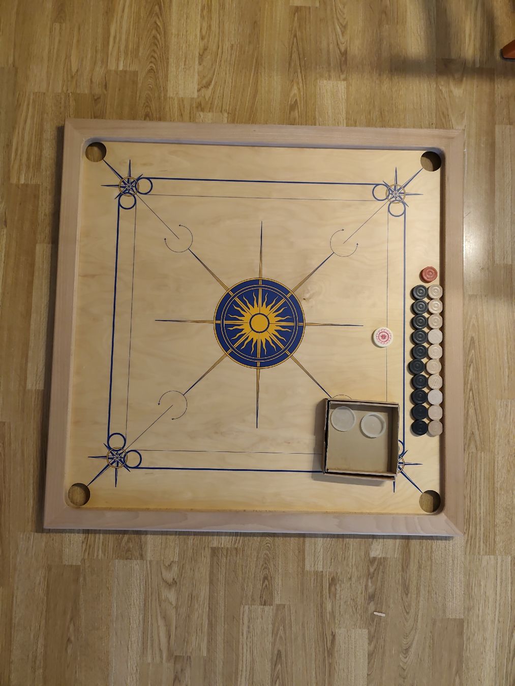 Giochi: Carrom Board - Ink. Spielsteine – Usato da Bern venduto da mejito