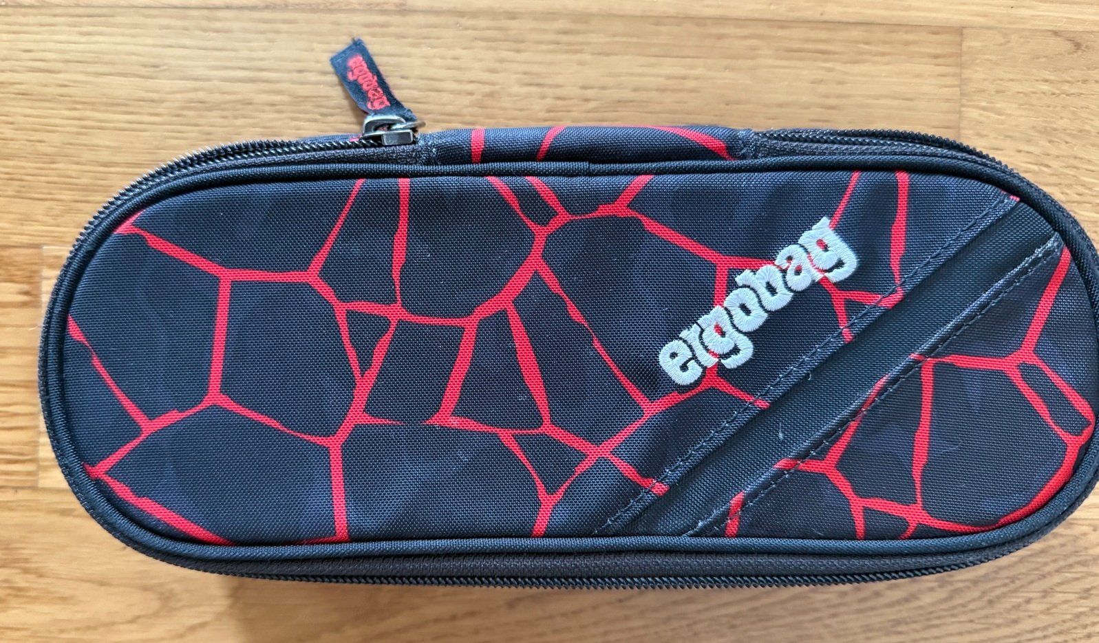 Ergobag Sacs & sacs à dos: Ergobag Schulrucksack Lava Superhelden inkl. 2 Etuis – D'occasion à Luzern par Dj_alexey 7