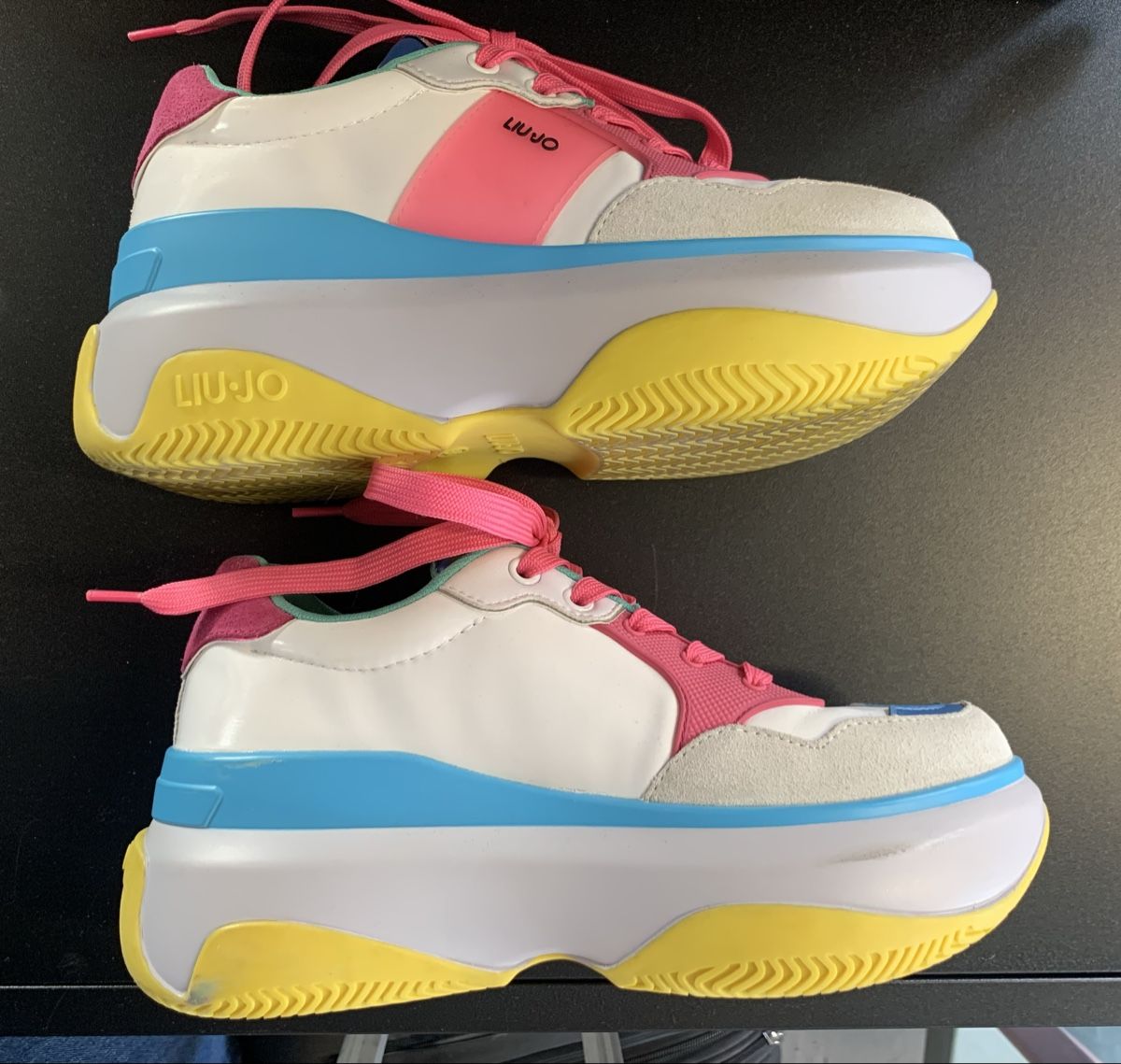 Liu Jo Chaussures femmes: Liu Jo farbige sneakers 36 – D'occasion à Unterseen par jpowers1971 3