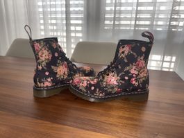 Dr. Martens Boots 1460 - Black Victorian Flowers