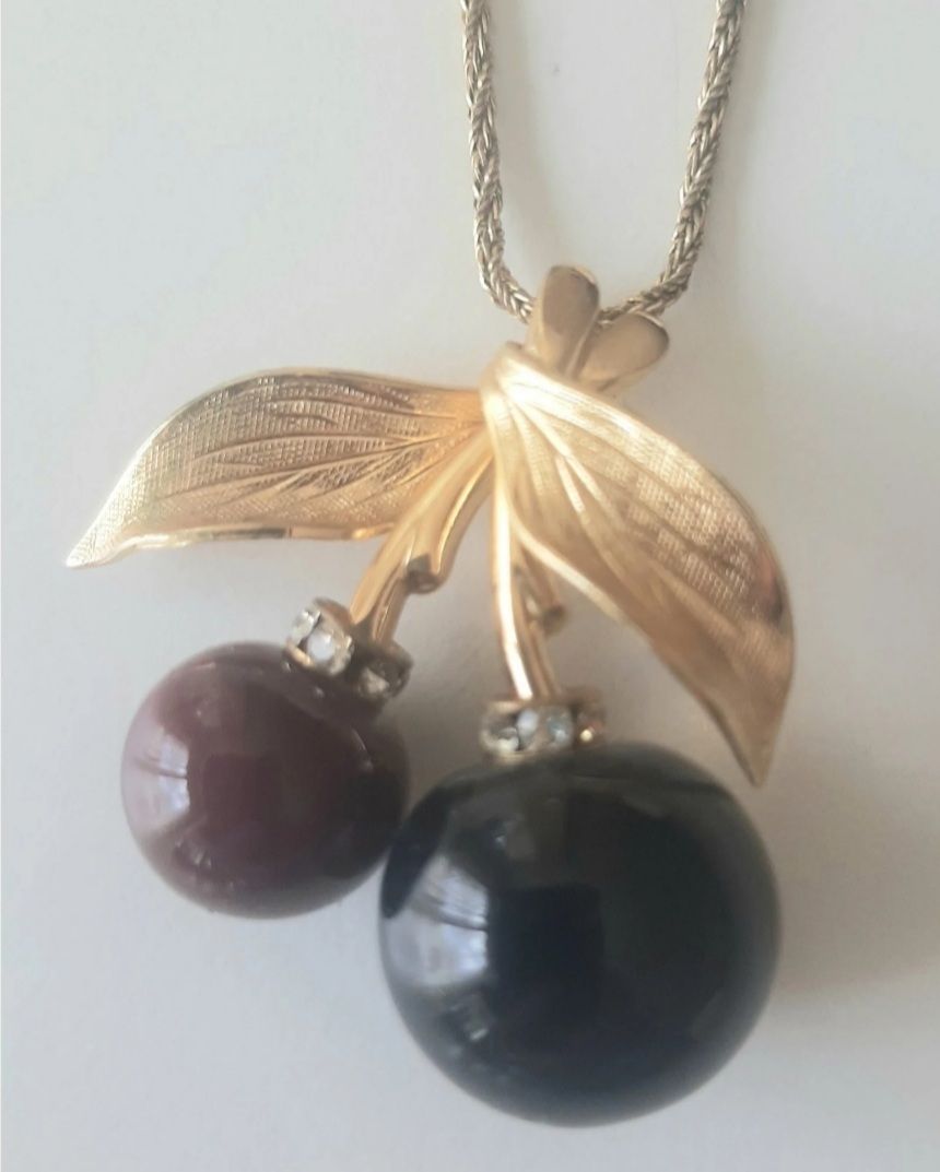 Dior Ketten: Collier cerises Christian Dior vintage – Gebraucht aus Chêne-Bourg von chsandra34 2