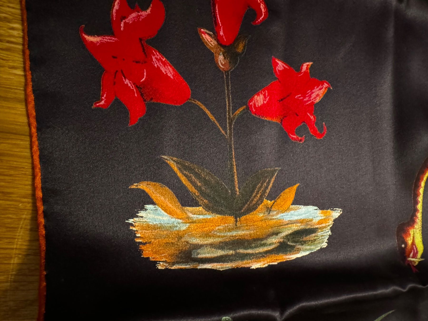 Fabric Frontline Foulards, Tücher & Schals: NEU Fabric Frontline Foulard Seide klassisches Tuch – Neu und originalverpackt aus Faulensee von Liebes_Kind_2019 6