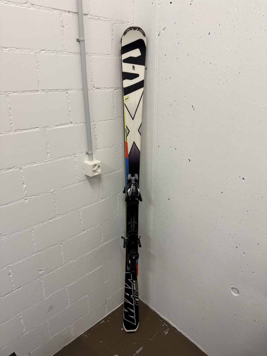 Salomon Sci: Salomon skis with bindings used condition – Usato da Zürich venduto da julian.a 1