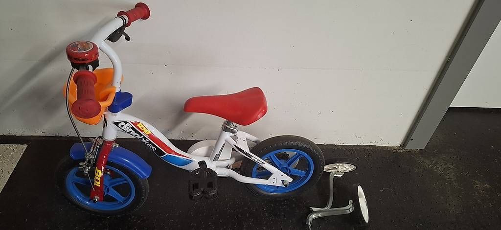 Vélos: Bicicletta 12" con rotelle  – D'occasion à Davesco-Soragno par che_6rwb