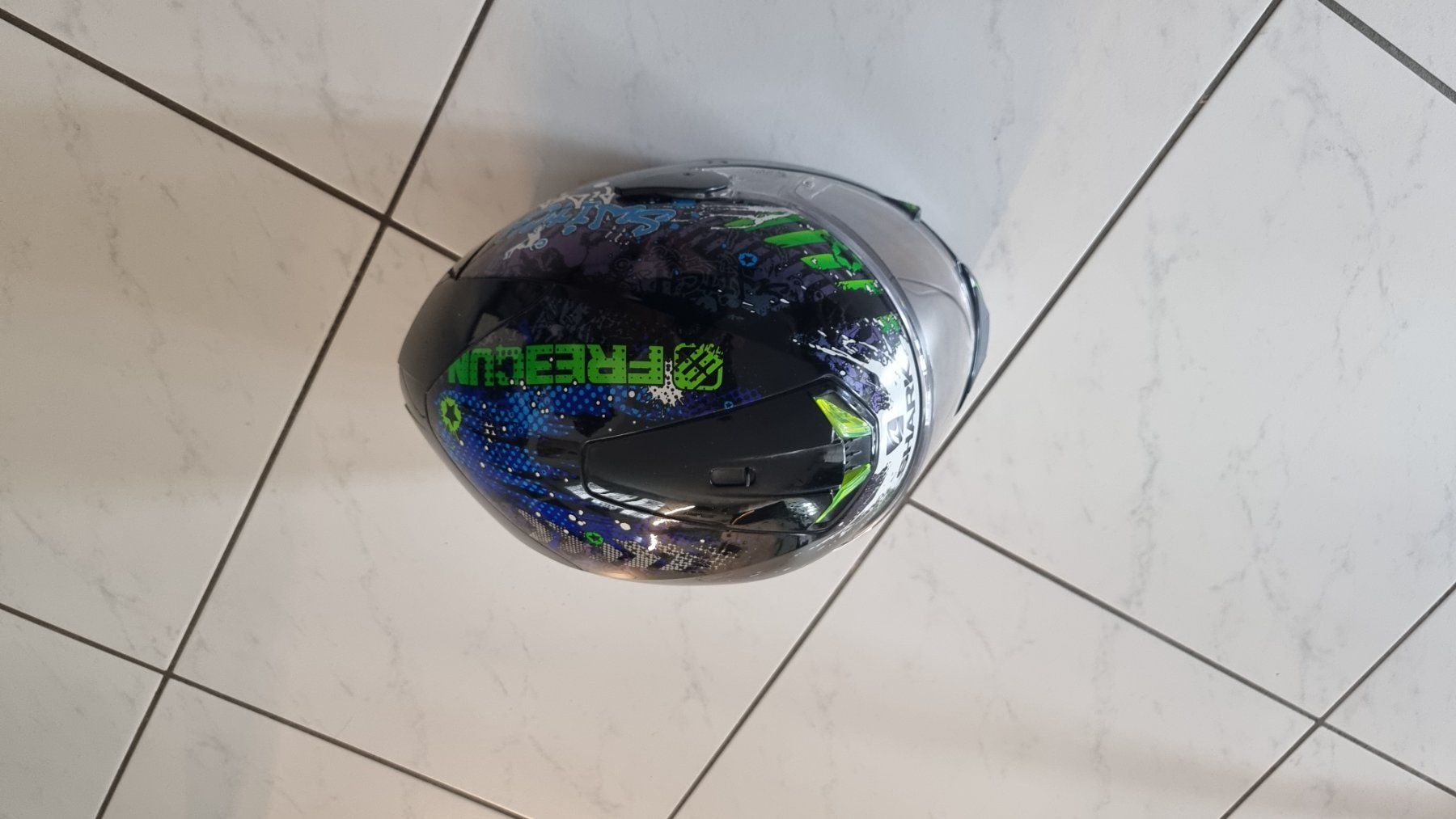 Helme & Visiere: Motorradhelm – Gebraucht aus Schmitten FR von car_jf8f 1