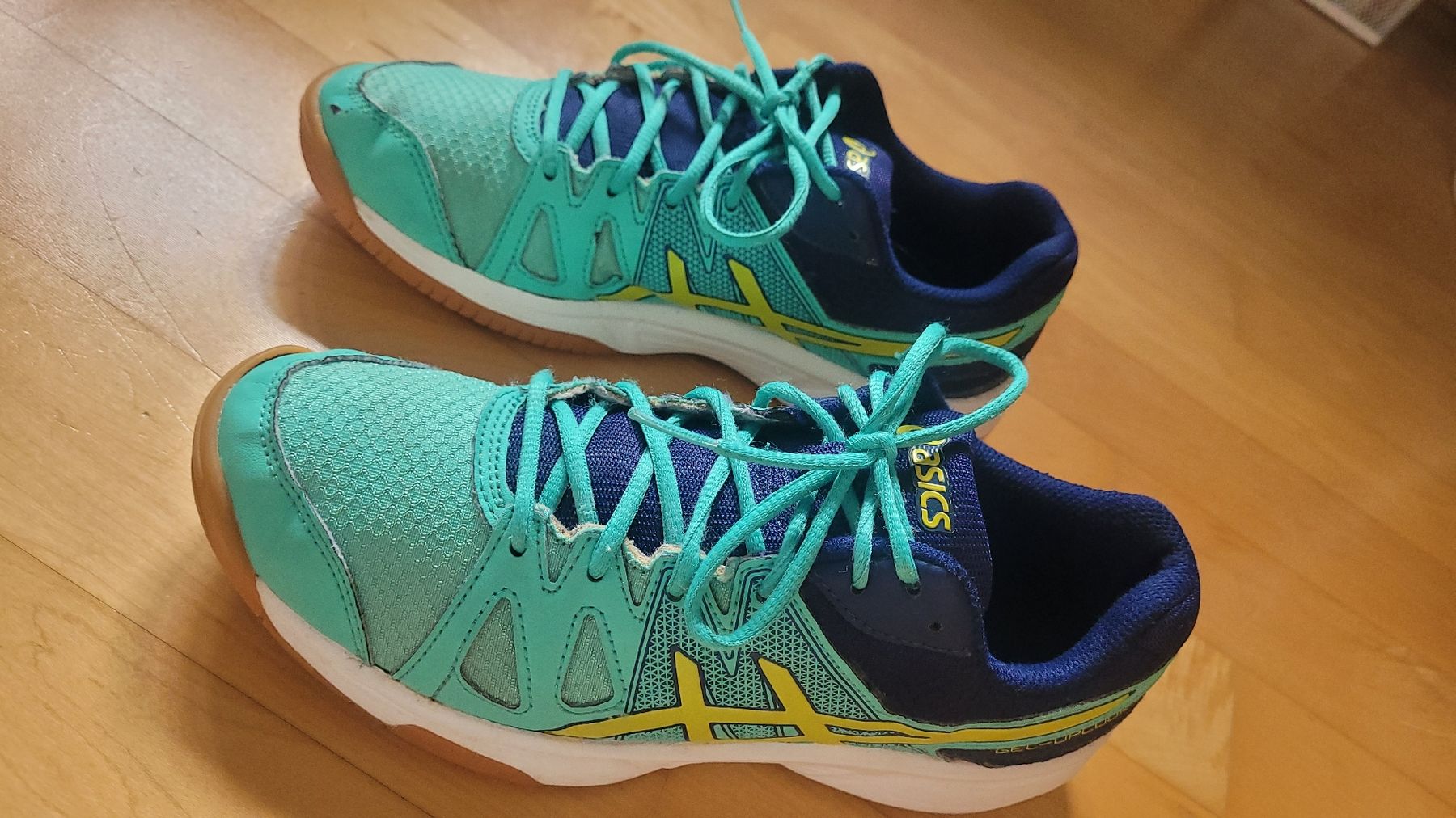 Asics Scarpe per ragazzi: türkisse Asics Hallenschuhe Gr.38 – Usato da Wettingen venduto da Granada007 1