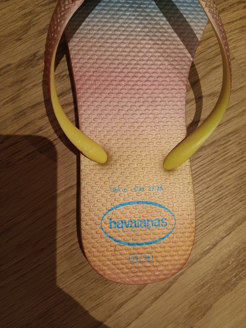 Havaianas Herrenschuhe: Havaianas Flip Flops EU 37/38 – Neu und originalverpackt aus Zug von jvd_j6gs 1