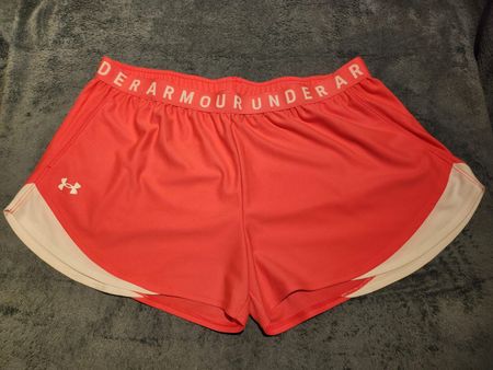 Short Under Armour rose parfait pour le sport Taille XXL