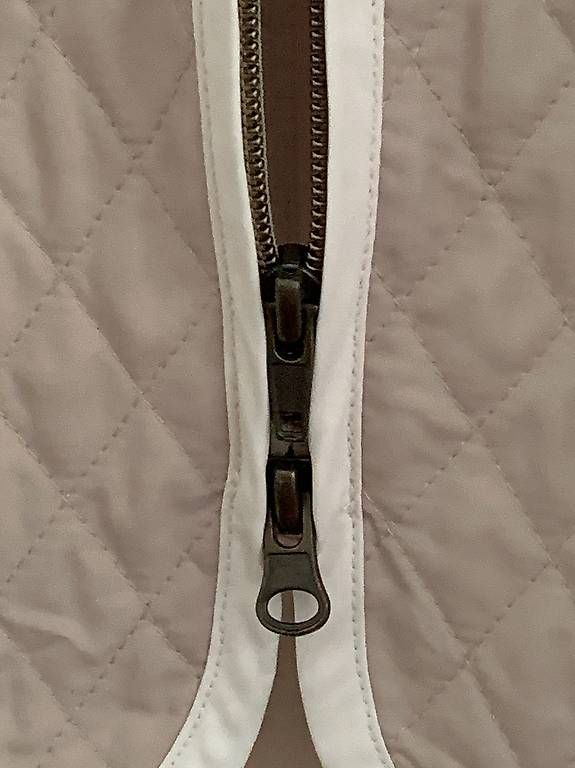 Jacken: Beige Steppjacke  – Gebraucht aus Zürich von lil_xr6x 2