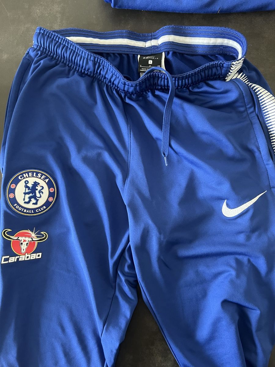Nike Canottiere & Pantaloni: Ensemble training Chelsea Vintage – Usato da Pully venduto da Afagone 6