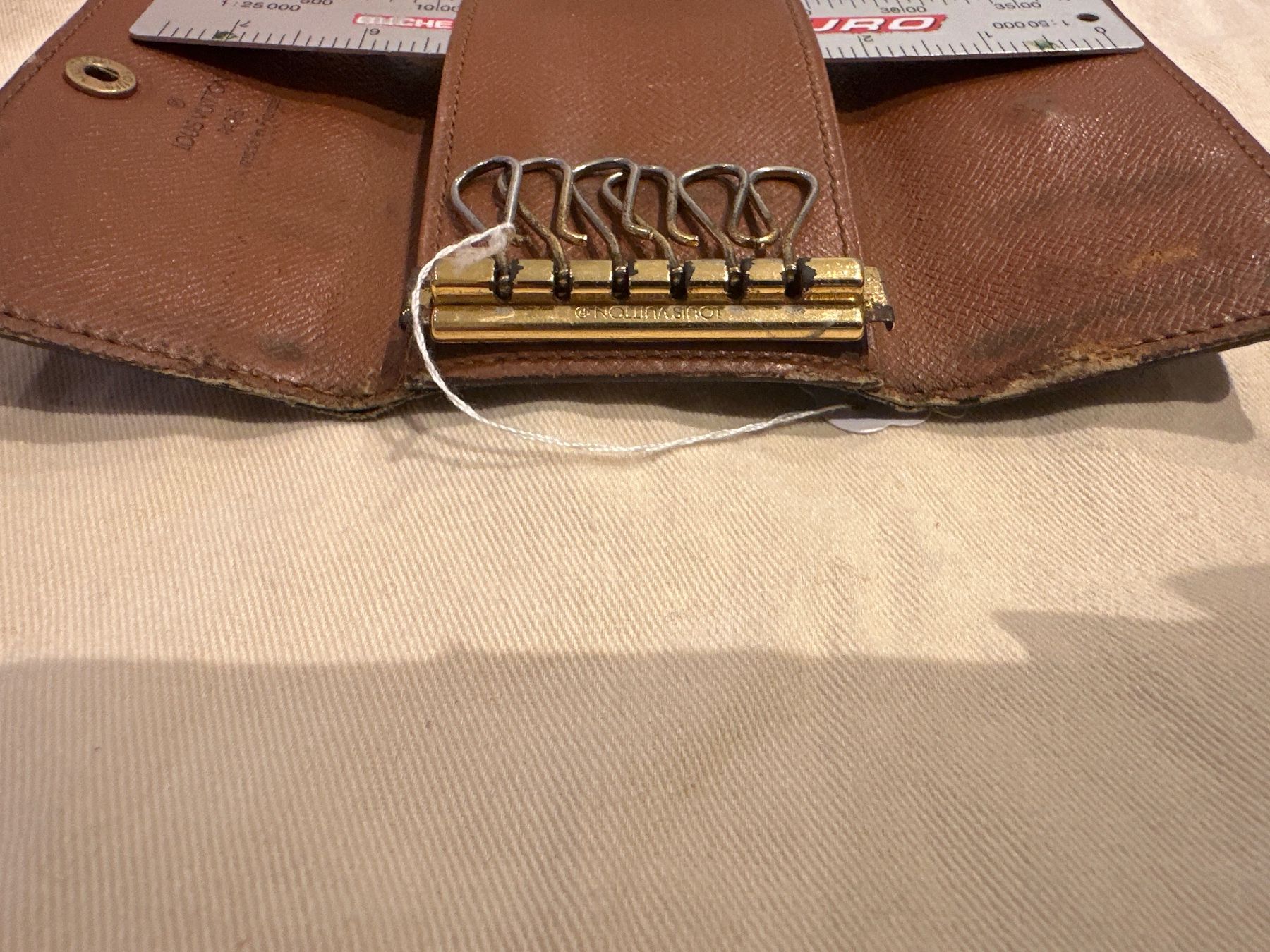 Louis Vuitton Portachiavi: Louis Vuitton Schlüsseletui - Nr. 999 – Usato da Hittnau venduto da LuxAndMore 3