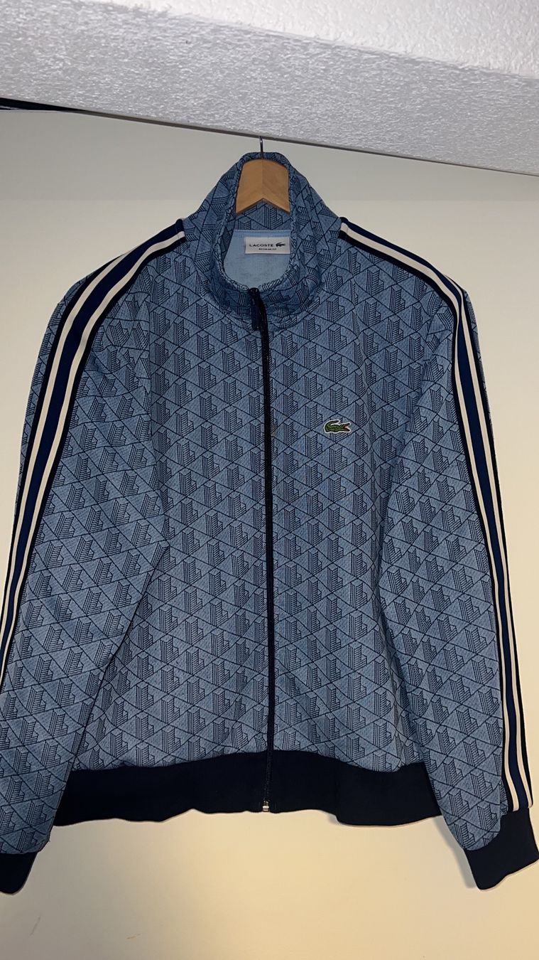 Lacoste Jacken: Lacoste Track Top, hellblau gemustert, Grösse M, Top Zustand – Gebraucht aus Wohlen AG von Besnik_Aliti