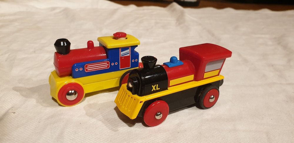  Foto zu 2x elektrische Lok zu Brio Eisenbahn 