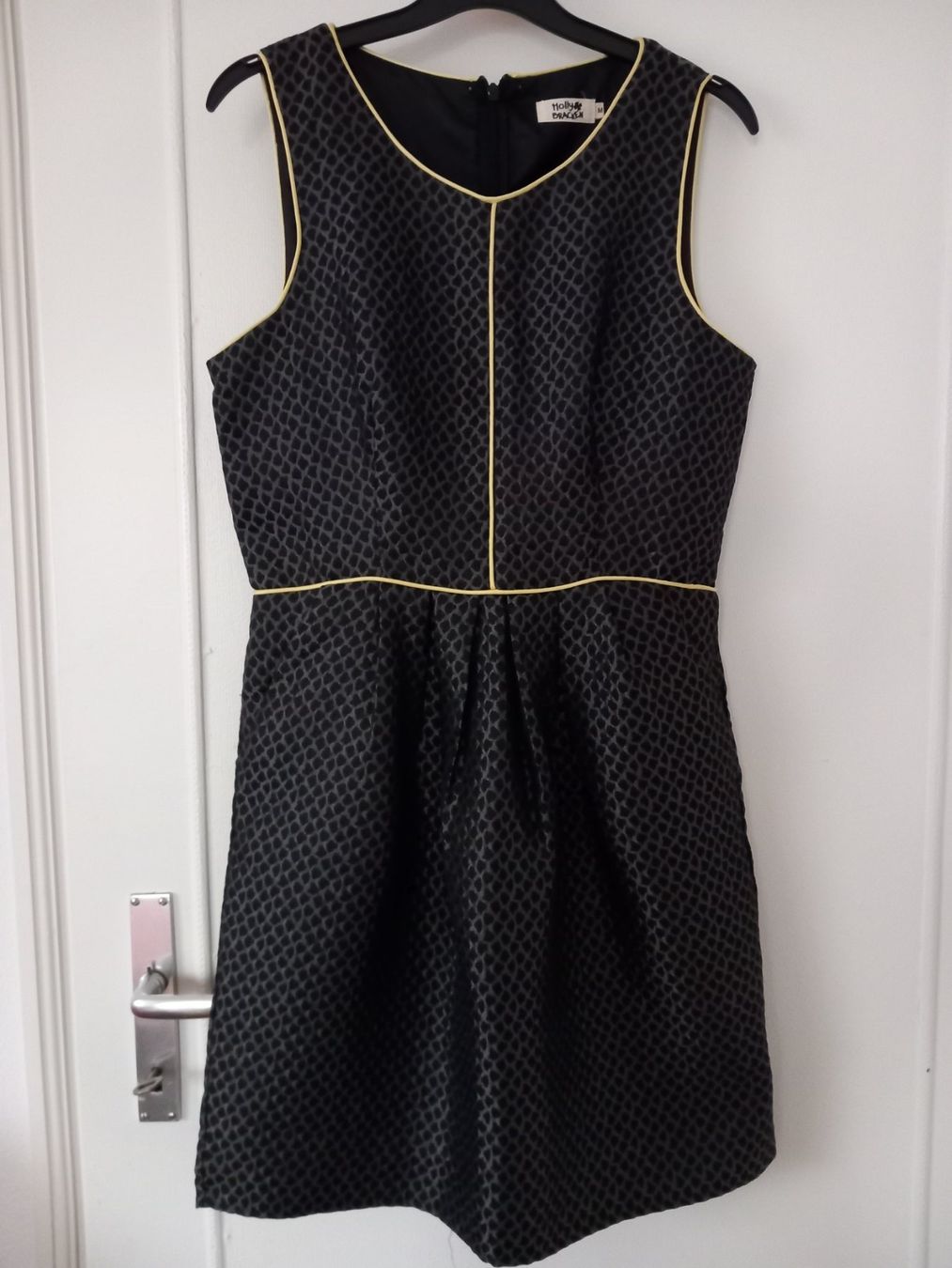 Robes: Robe soirée Molly Bracken t.M – Neuf (Voir description) à Lausanne par jess090