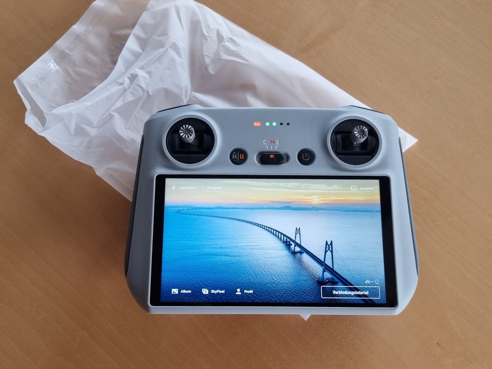 DJI RC Smart Controller - NEU!!! | Kaufen auf Ricardo