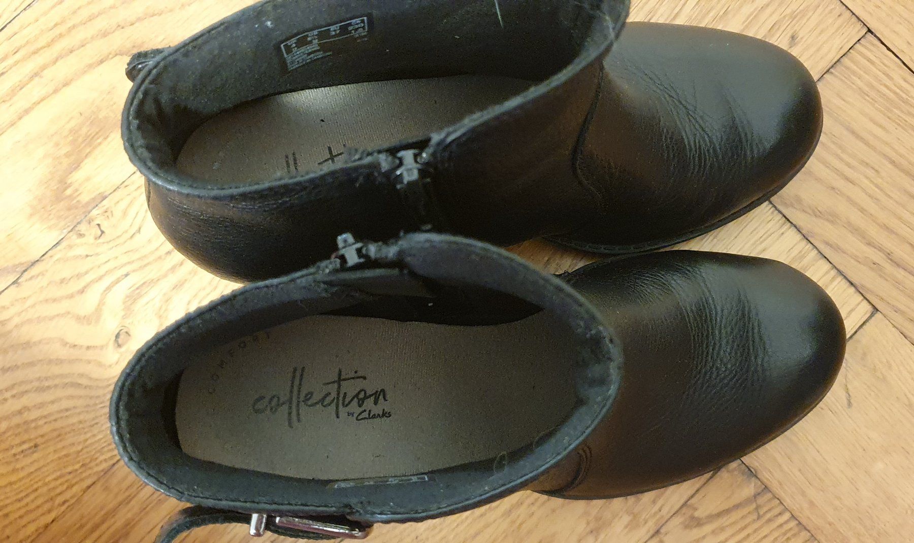 Clarks Scarpe da donna: Bottines noires Clarks taille 37 – Usato da Lausanne venduto da Xenita 4