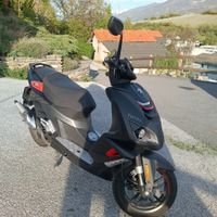 Peugeot Speedfight 4 50ccm total edition 2t / 16ans