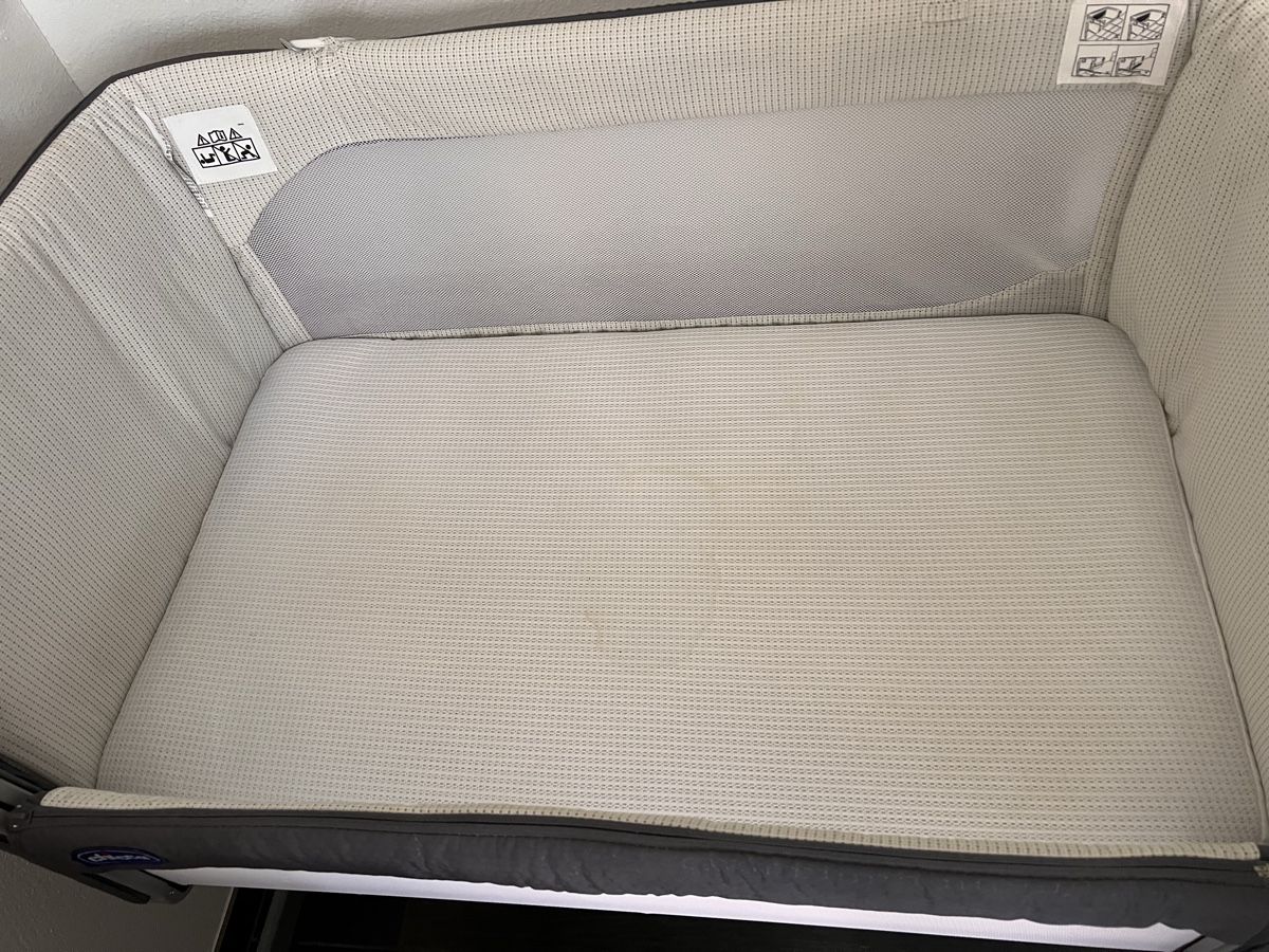 Chicco Wiegen & Stubenwagen: Chicco Next2Me Bedside Crib Grey Used Condition – Gebraucht aus Stäfa von men_2z22 2