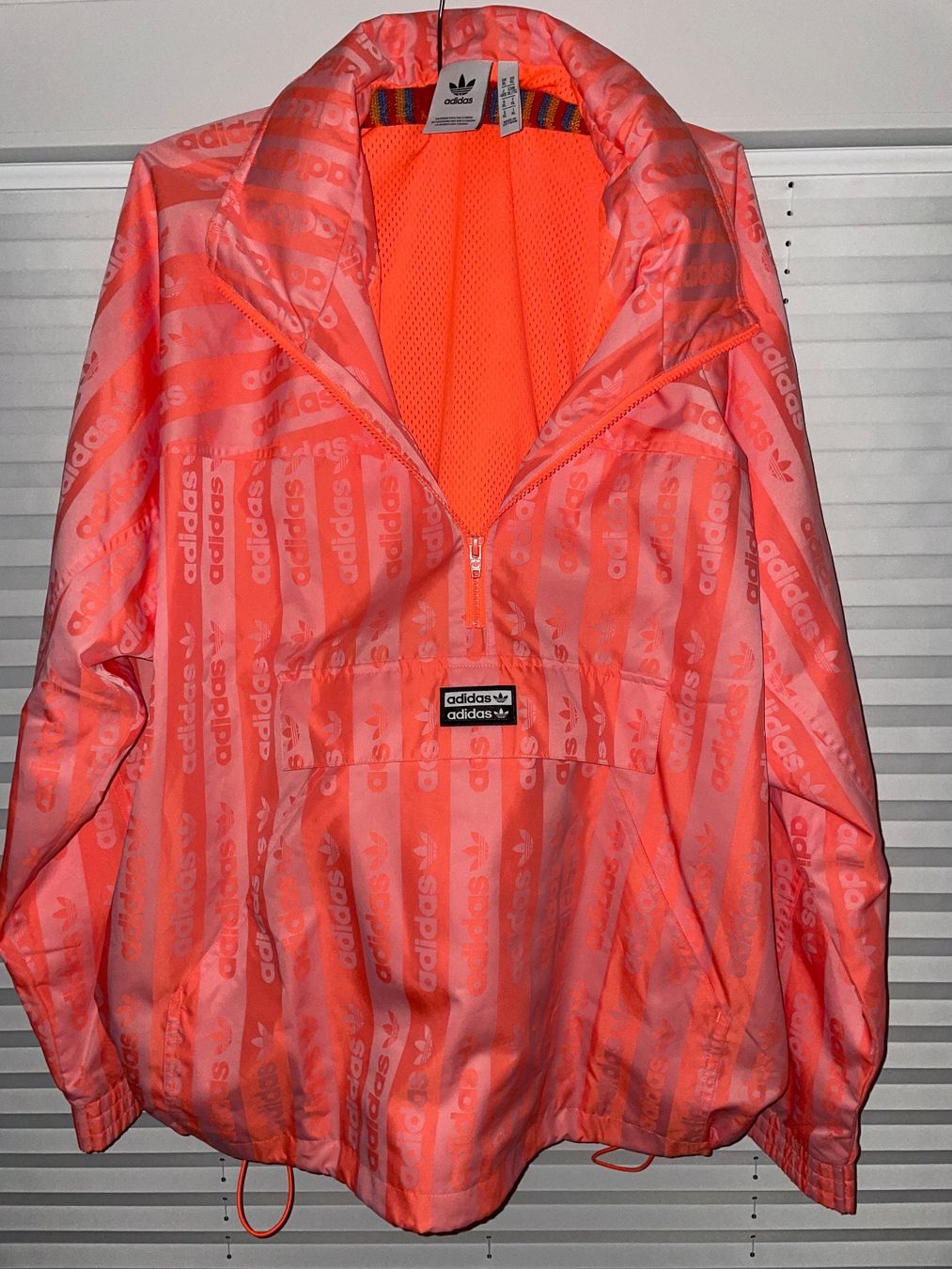 Adidas Giacche: Adidas Jacke – Nuovo (secondo la descrizione) da Ittigen venduto da Top-Markenartikel
