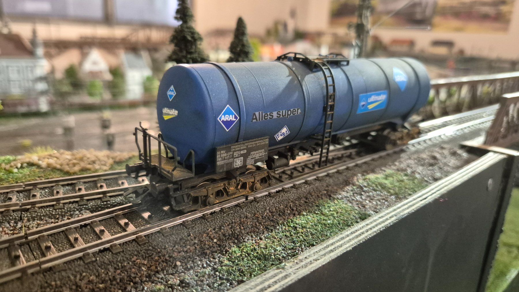 Märklin Modellini di ferrovie: Märklin 4752 "Kesselwagen Aral" – Usato da Dübendorf venduto da Aki1965 4