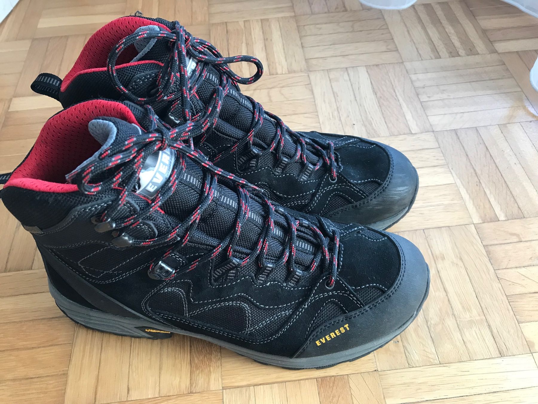 Everest Scarpe da uomo: Wanderschuh Trekkingschuh von Everest Grösse 43 – Usato da Emmenbrücke venduto da Hathor123
